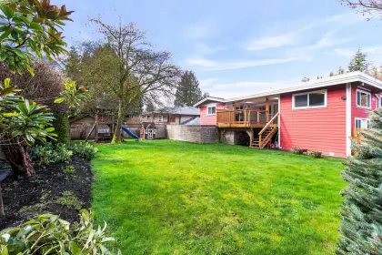 38098 Westway Avenue, Squamish, BC, Squamish — Single Family Residence for sale