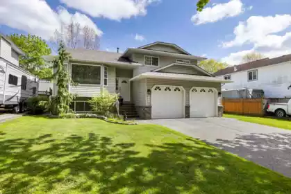 2450 268 Street, Langley, BC, Langley — Single Family Residence for sale