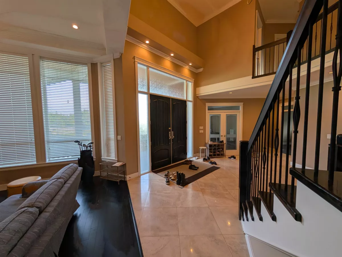 Dining Area Photo of 701 Delestre Avenue, Coquitlam, BC