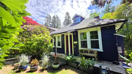 221 W 23rd Street, North Vancouver, BC, North vancouver — Single Family Residence for sale