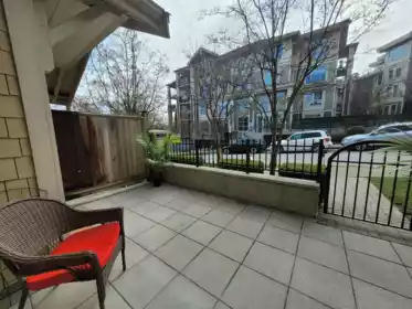 57 245 Francis Way, New Westminster, BC, New Westminster — Townhouse for sale