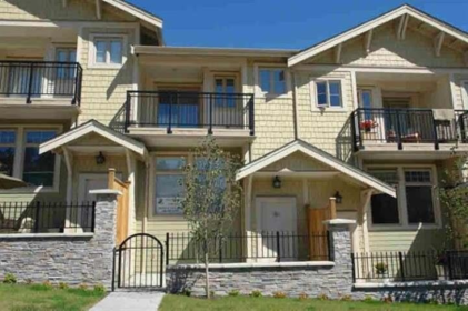 57 245 Francis Way, New Westminster, BC, New Westminster — Townhouse for sale