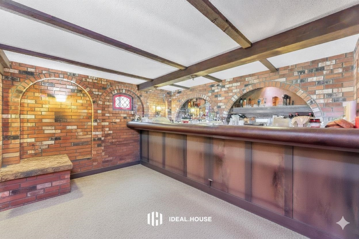 Entry Foyer Photo of 7 Semana Crescent, Vancouver, BC