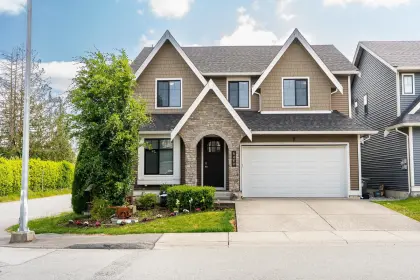 8462 206 Street, Langley, BC, Langley — Single Family Residence for sale