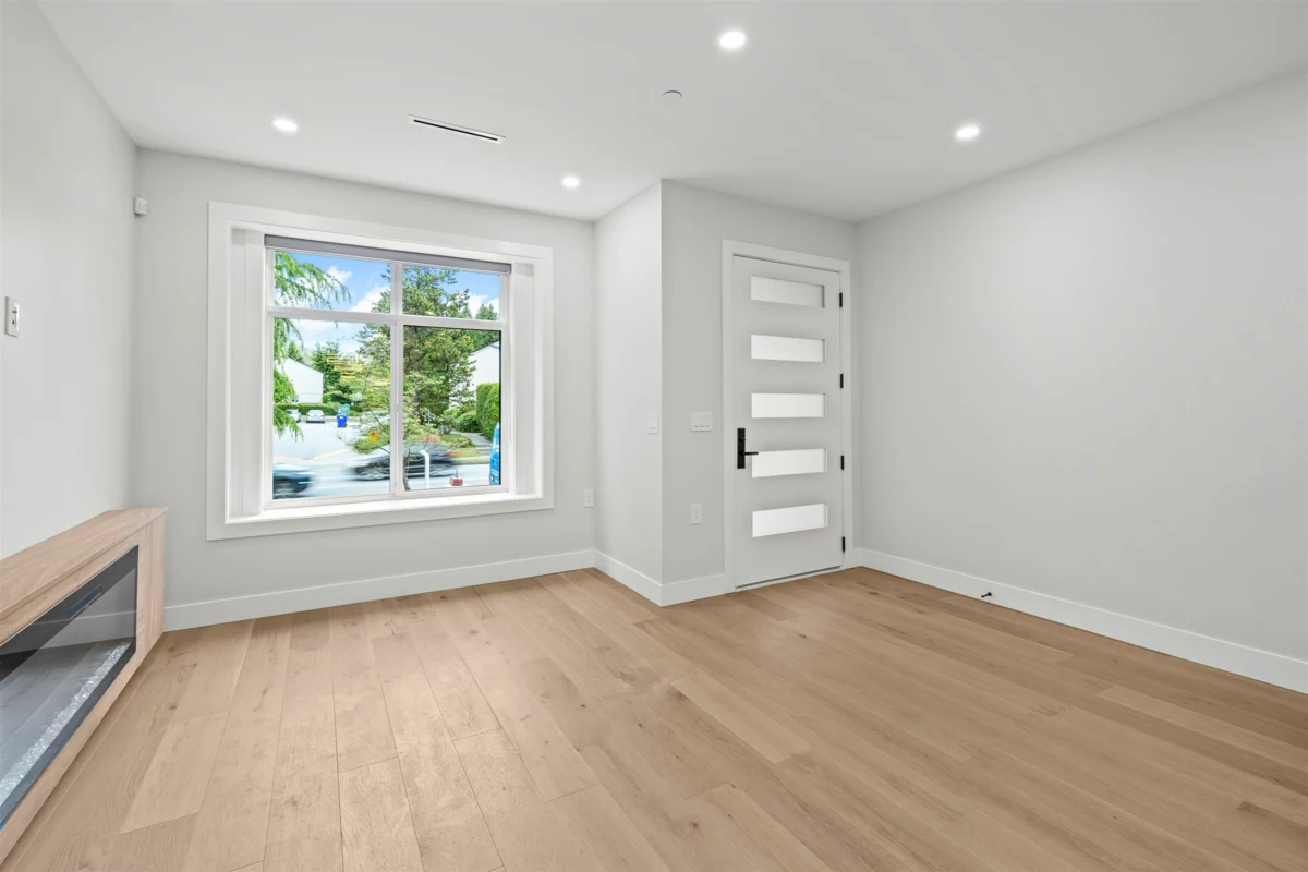 Living Room Photo of 3496 E 49th Avenue, Vancouver, BC