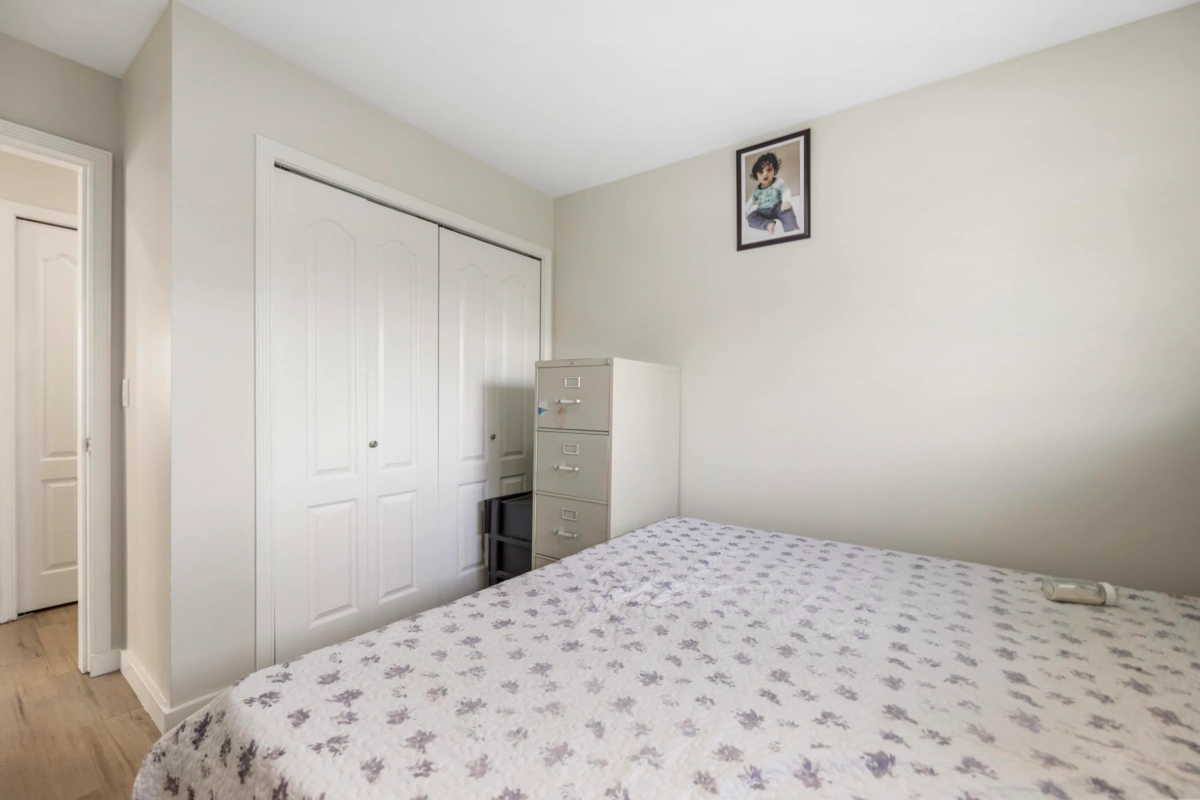 Entry Foyer Photo of 30516 Robin Drive, Abbotsford, BC