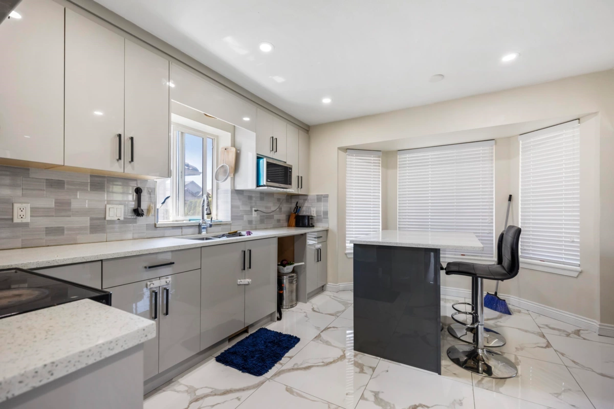 Family Room Photo of 30516 Robin Drive, Abbotsford, BC