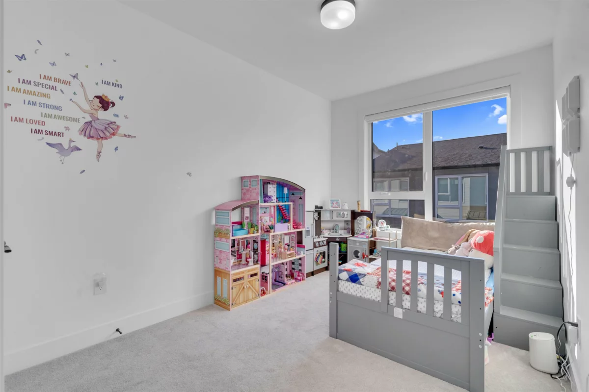 Entry Foyer Photo of 24 15030 28 Avenue, Surrey, BC