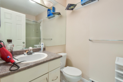 Guest Bathroom Photo of 55 15133 29a Avenue, Surrey, BC