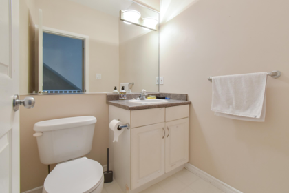 Primary Bathroom Photo of 55 15133 29a Avenue, Surrey, BC