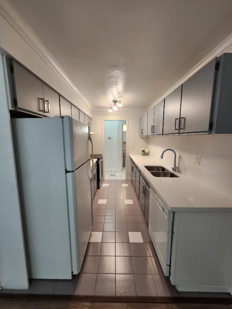 Breakfast Nook Photo of 121 14159 104 Avenue, Surrey, BC