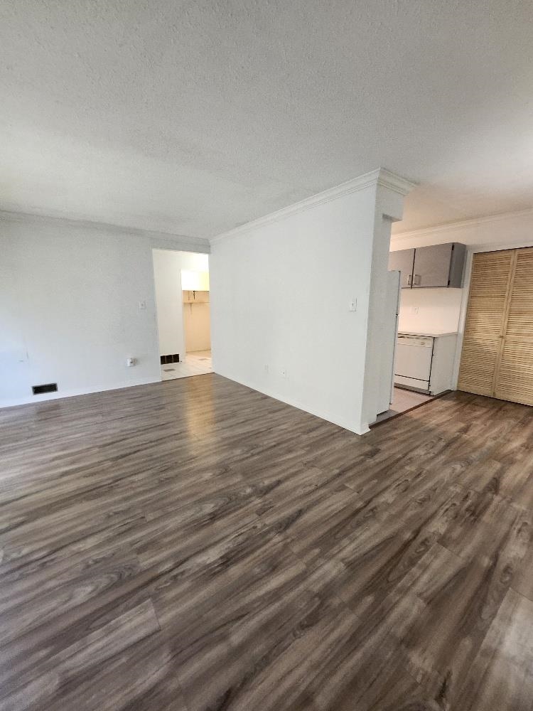 Dining Area Photo of 121 14159 104 Avenue, Surrey, BC