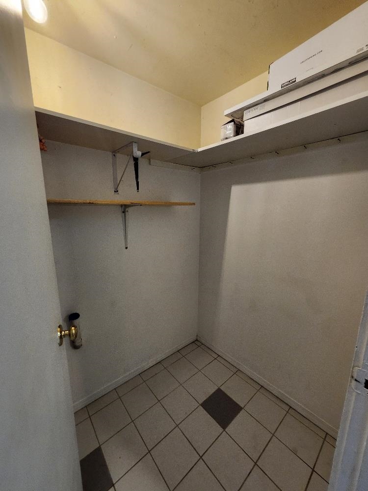 Guest Bathroom Photo of 121 14159 104 Avenue, Surrey, BC