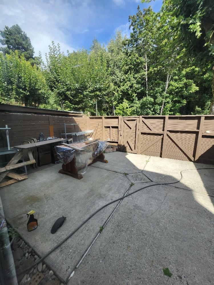 Hot Tub / Spa Photo of 121 14159 104 Avenue, Surrey, BC