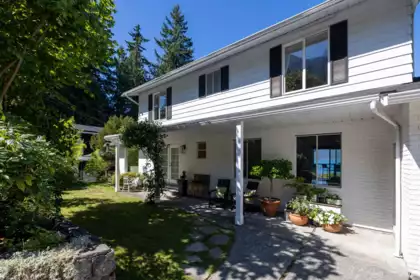 110 Seaview Place, Lions Bay, BC, Lions Bay — Single Family Residence for sale