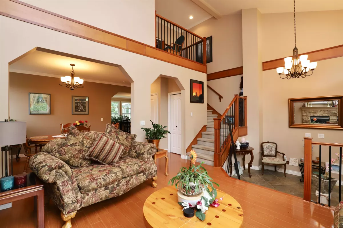 Kitchen Island Photo of 13257 239b Street, Maple Ridge, BC