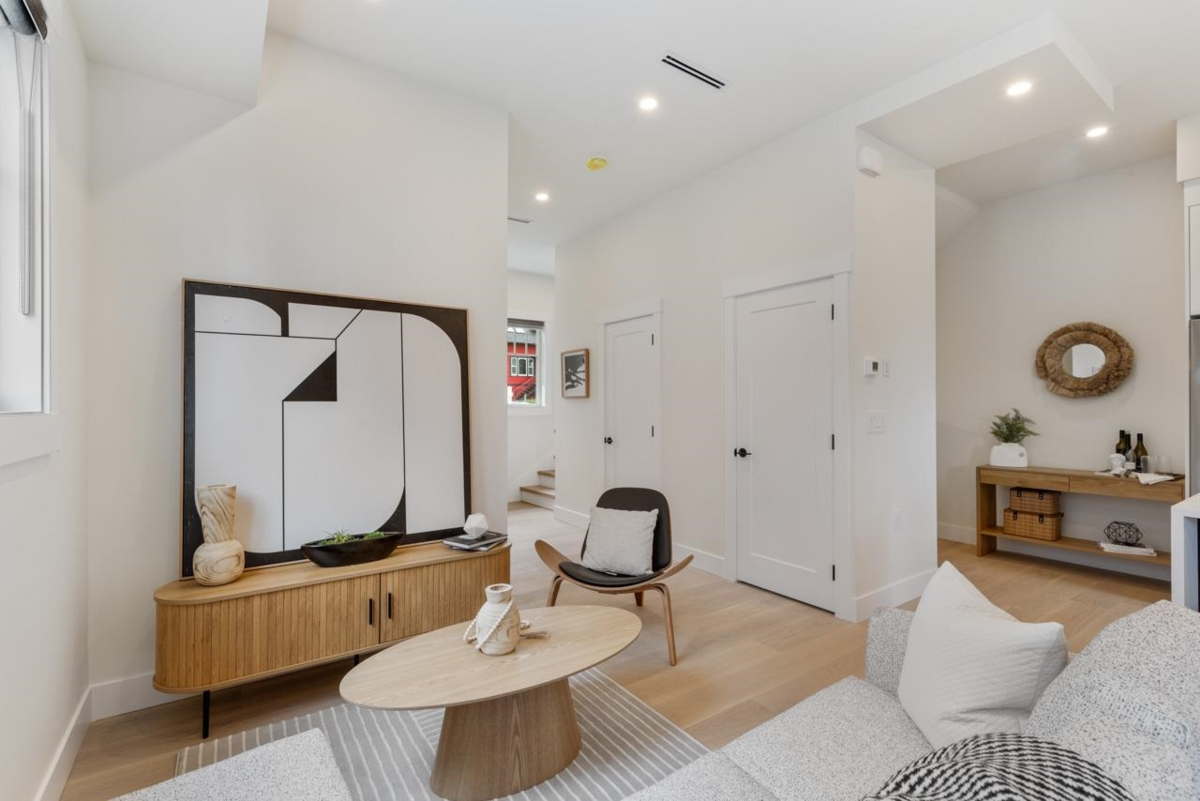 Guest Bathroom Photo of 104 235 Lebleu Street, Coquitlam, BC