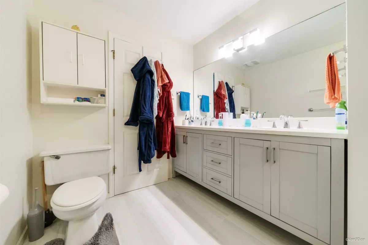 Entry Foyer Photo of 30 7501 Cumberland Street, Burnaby, BC