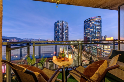 809 555 Abbott Street, Vancouver, BC, Vancouver — Apartment/Condo for sale