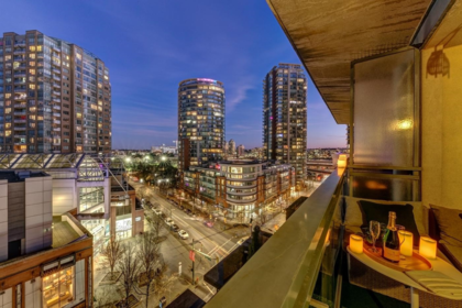 809 555 Abbott Street, Vancouver, BC, Vancouver — Apartment/Condo for sale