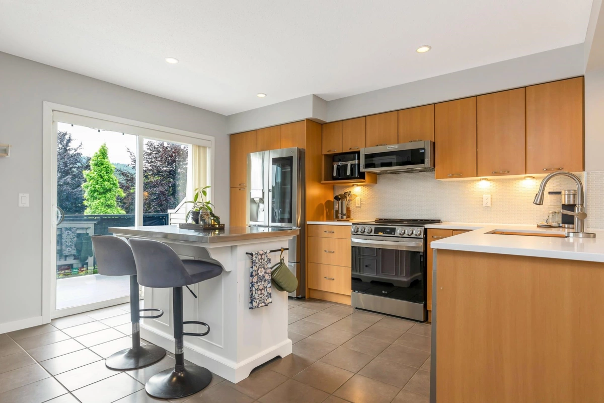 Family Room Photo of 60 4401 Blauson Boulevard, Abbotsford, BC