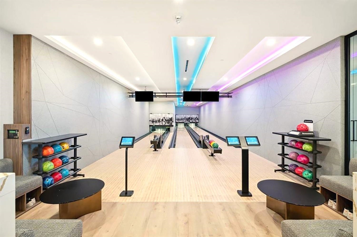 Backyard Photo of 2304 2108 Gilmore Avenue, Burnaby, BC