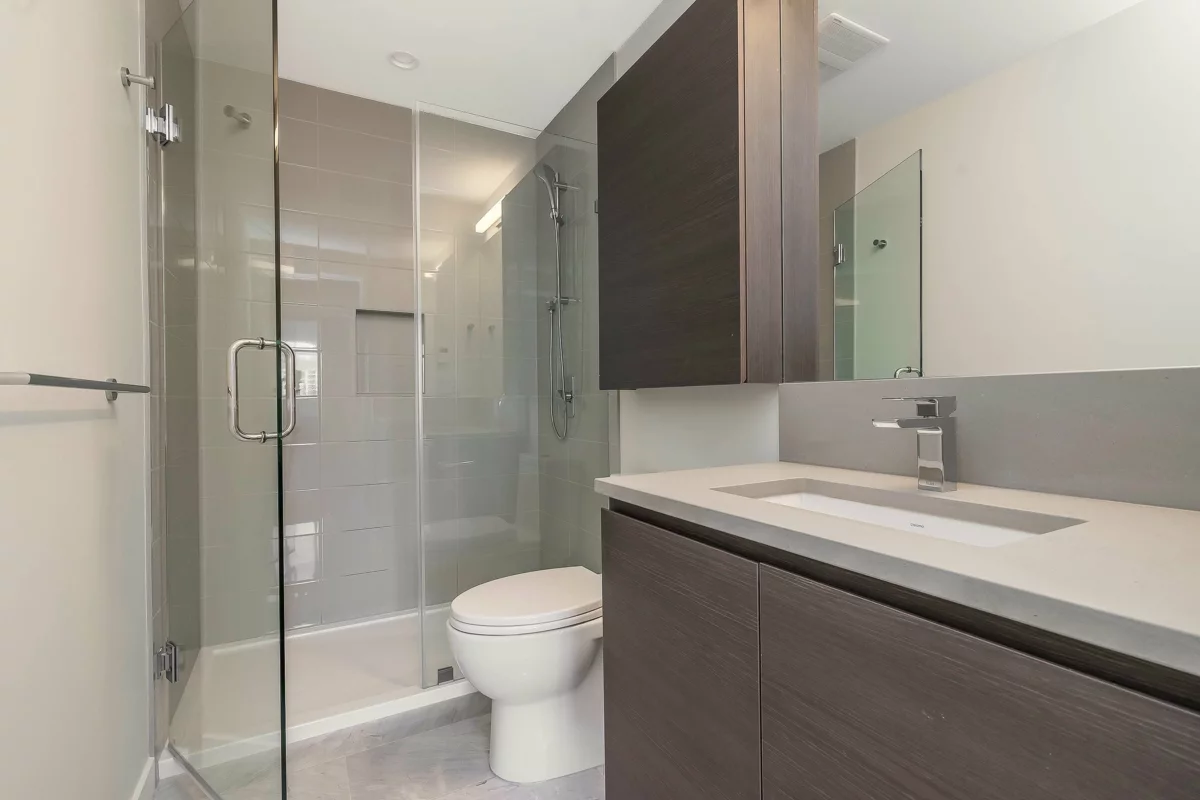 Walk-In Closet Photo of 2304 2108 Gilmore Avenue, Burnaby, BC