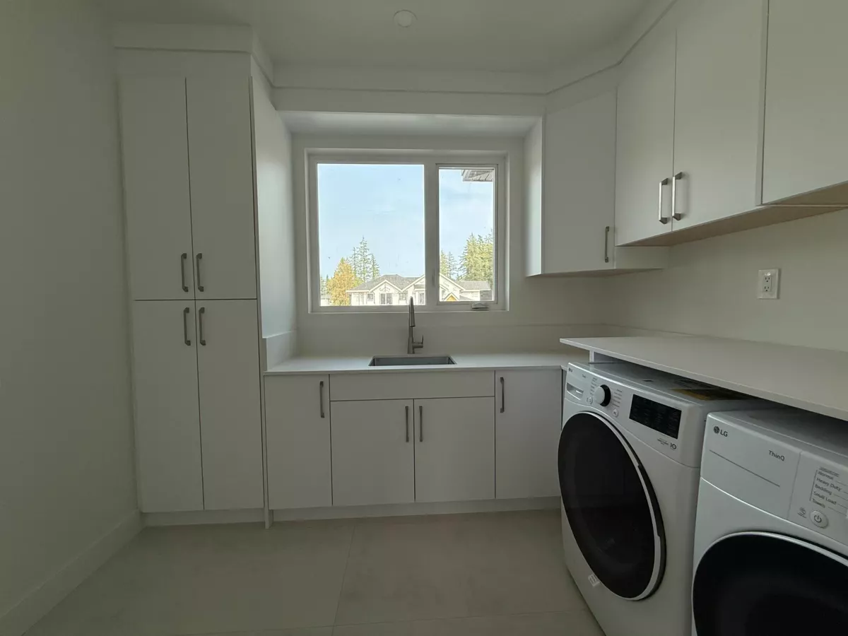 Basement Recreation Room Photo of 2711 202 Street, Langley, BC