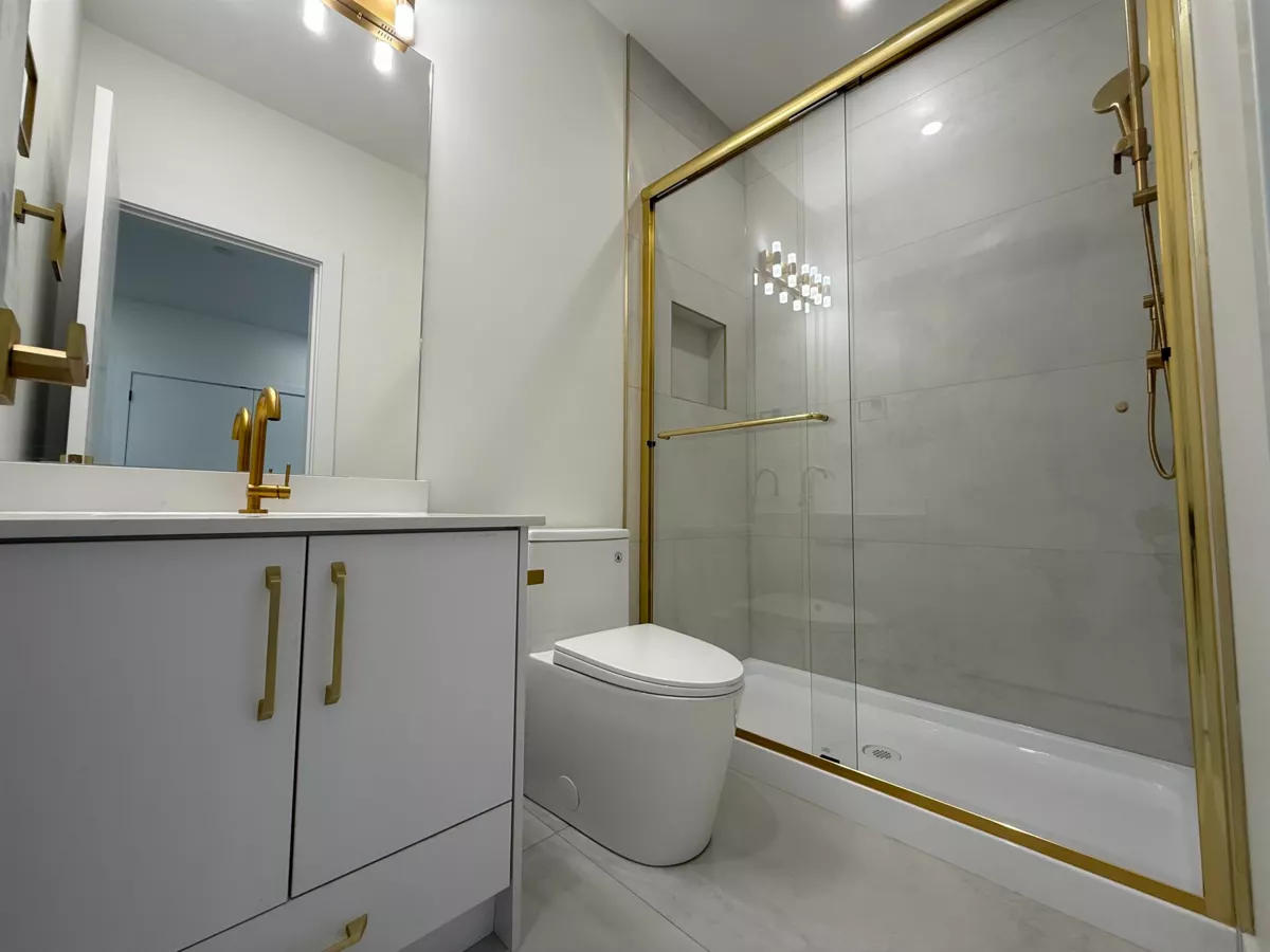 Powder Room Photo of 2711 202 Street, Langley, BC