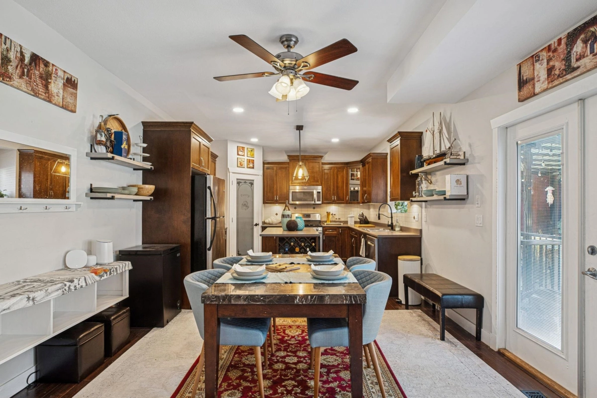 Breakfast Nook Photo of 6157 150a Street, Surrey, BC