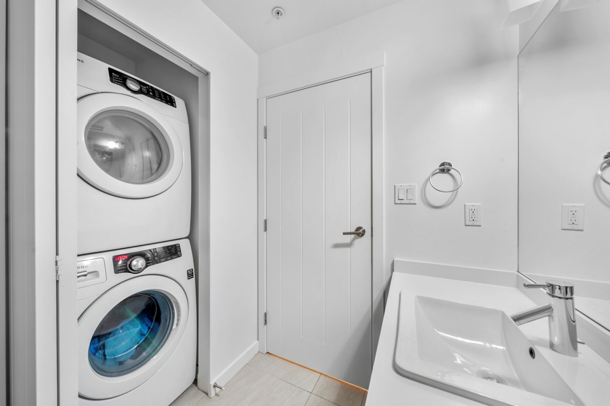 Walk-In Closet Photo of 222 10880 No. 5 Road, Richmond, BC