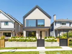 2 1243 E 27th Avenue, Vancouver, BC