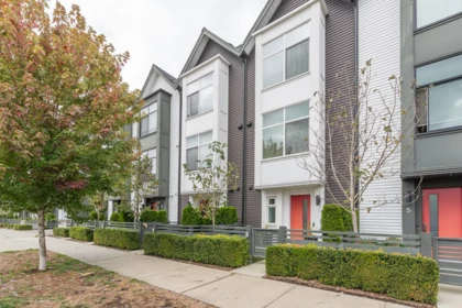 4 17555 57a Avenue, Surrey, BC, Surrey — Townhouse for sale