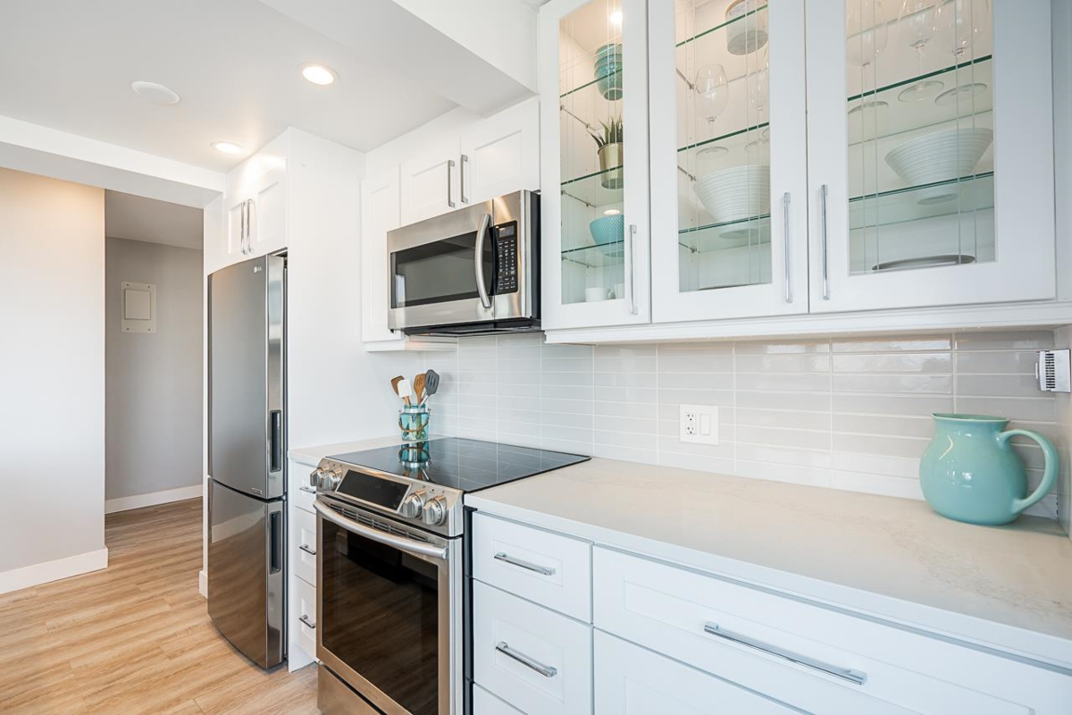 Family Room Photo of 1206 1850 Comox Street, Vancouver, BC