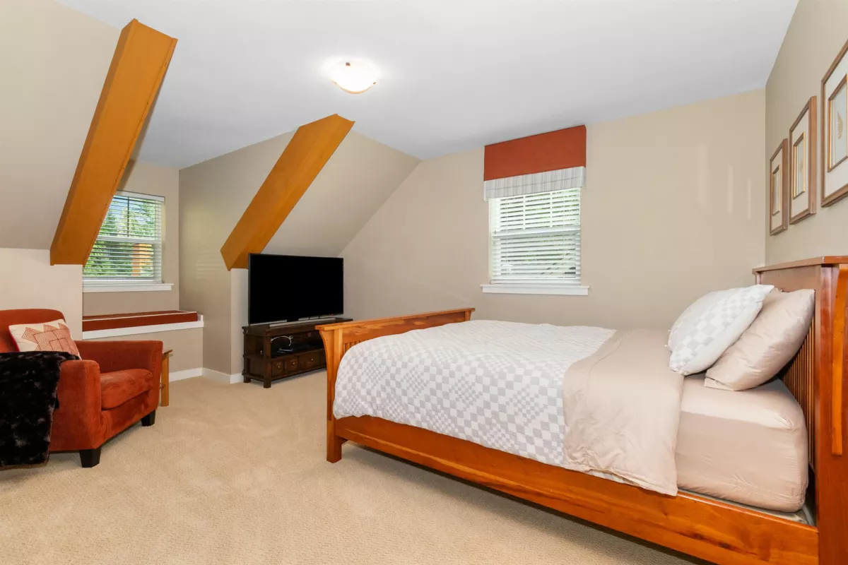 Basement Recreation Room Photo of 1820 Ravenwood Trail, Lindell Beach, BC