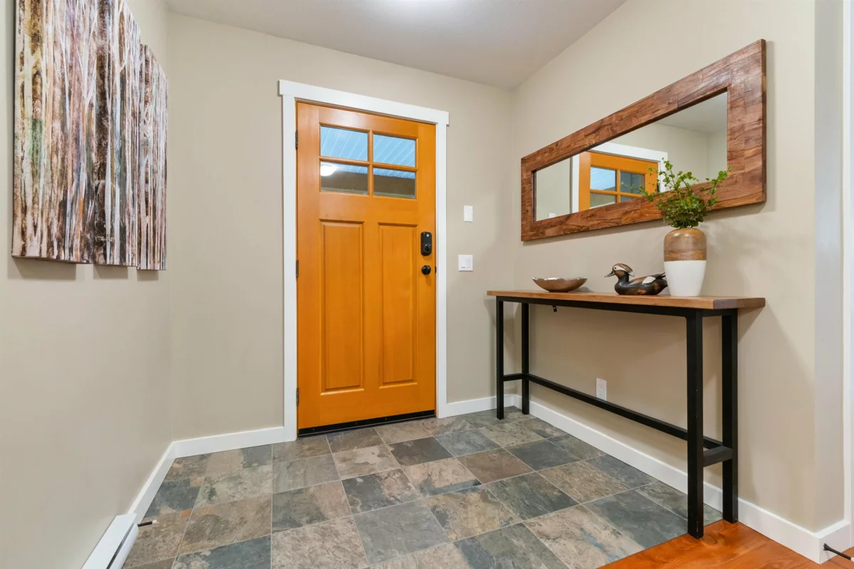 Dining Area Photo of 1820 Ravenwood Trail, Lindell Beach, BC
