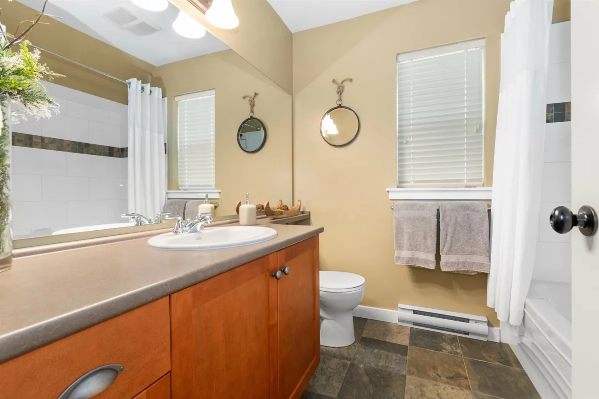 Entry Foyer Photo of 1820 Ravenwood Trail, Lindell Beach, BC