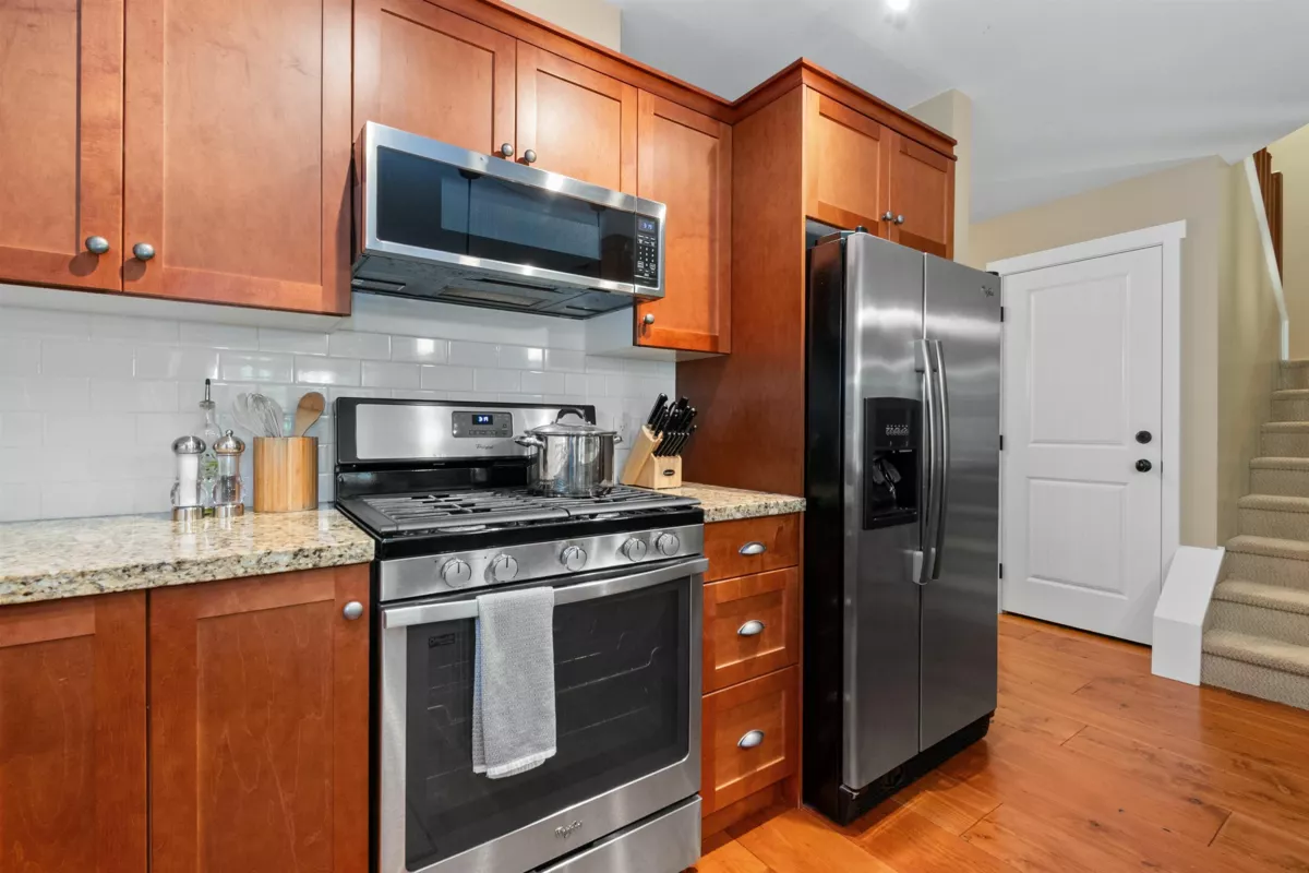Primary Bathroom Photo of 1820 Ravenwood Trail, Lindell Beach, BC