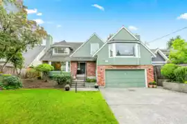 2372 Kings Avenue, West Vancouver, BC