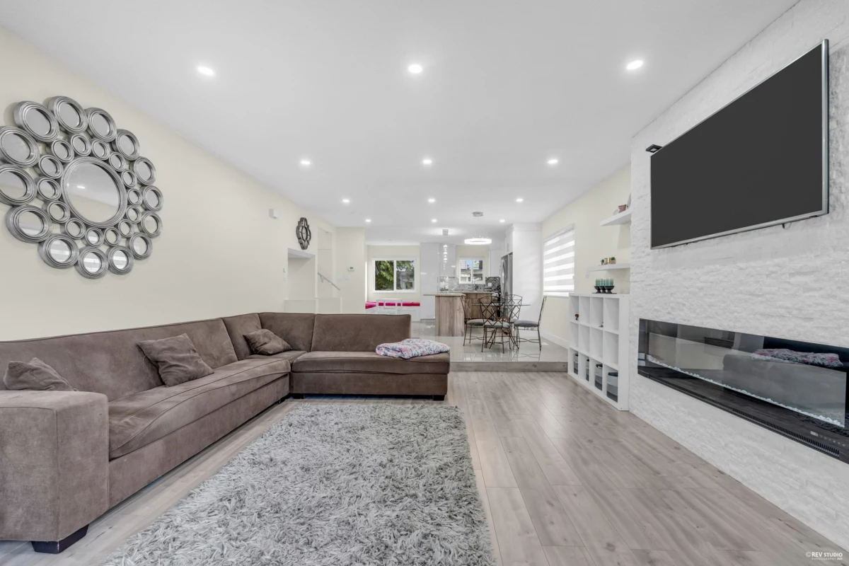 Dining Area Photo of 11280 Caravel Court, Richmond, BC