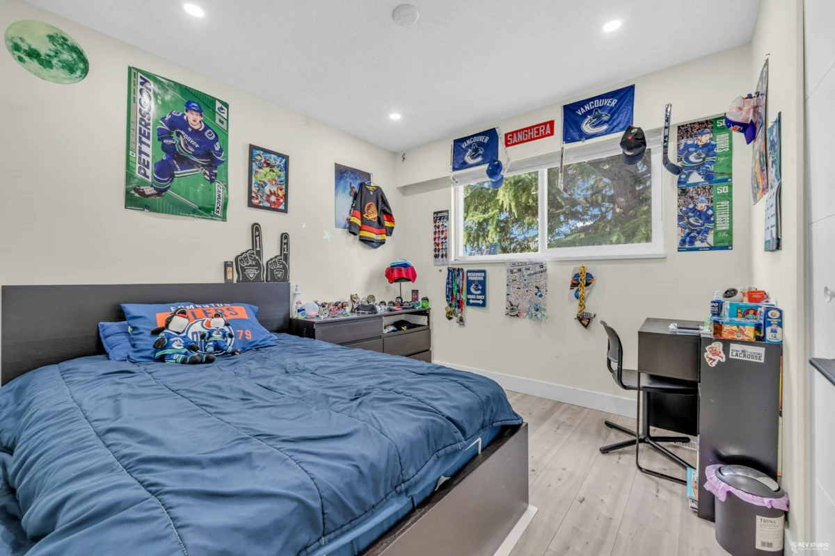 Hallway Photo of 11280 Caravel Court, Richmond, BC