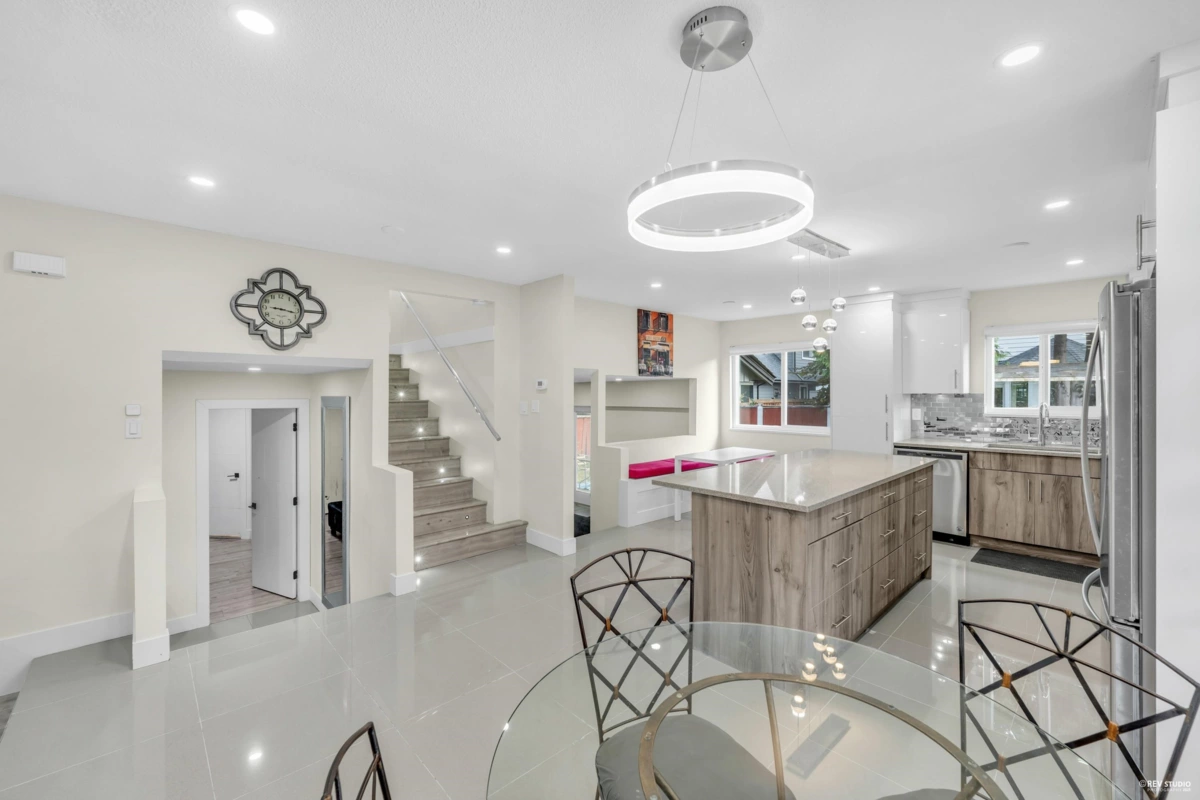 Laundry Room Photo of 11280 Caravel Court, Richmond, BC