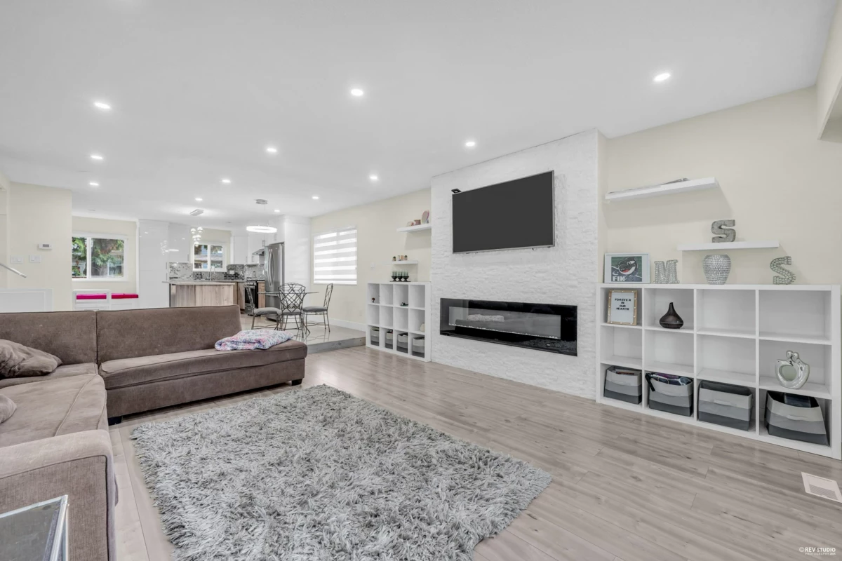 Living Room Photo of 11280 Caravel Court, Richmond, BC