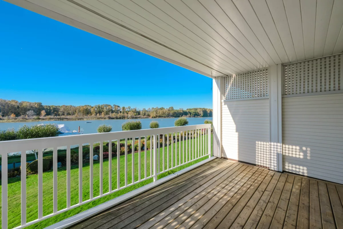 Garden / Landscaping Photo of 213 6263 River Road, Delta, BC