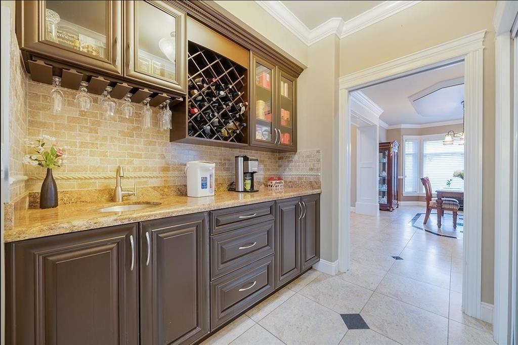 Family Room Photo of 5479 124b Street, Surrey, BC