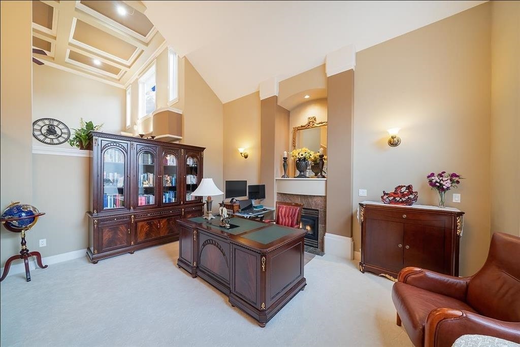 Kitchen Photo of 5479 124b Street, Surrey, BC