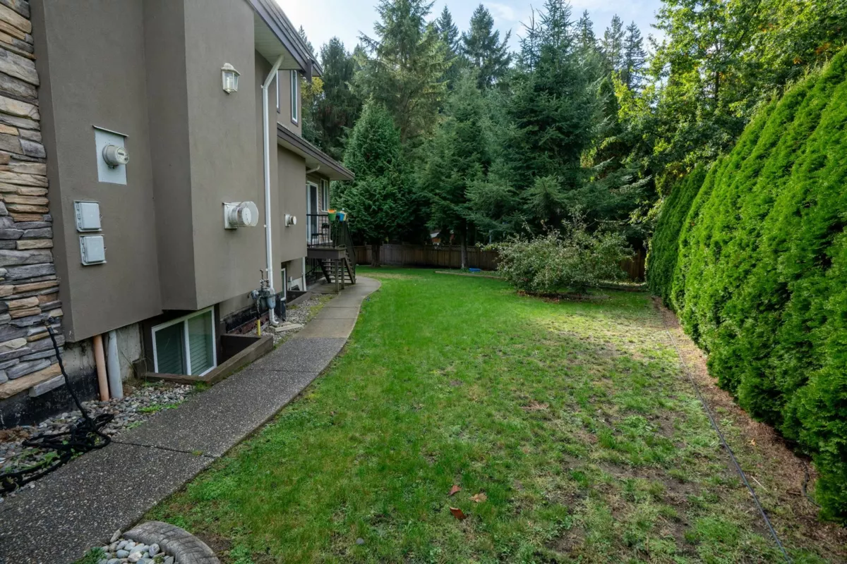Powder Room Photo of 5479 124b Street, Surrey, BC