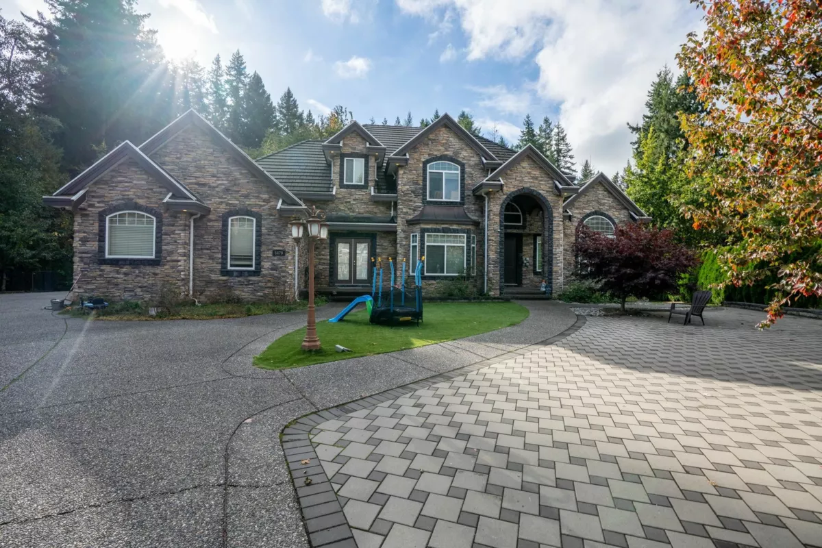 Walk-In Closet Photo of 5479 124b Street, Surrey, BC