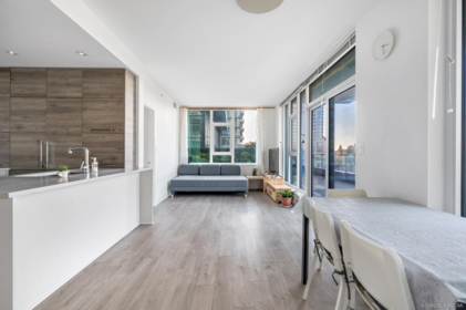 402 7303 Noble Lane, Burnaby, BC