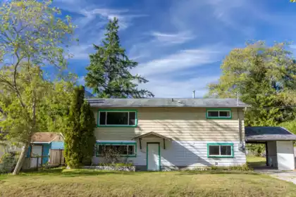 38183 Lombardy Crescent, Squamish, BC, Squamish — Single Family Residence for sale